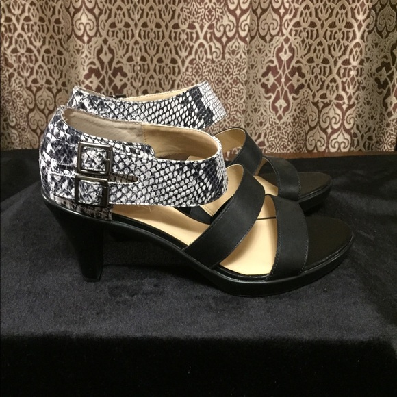 Bella vita B&W heels/pumps - Picture 4 of 8